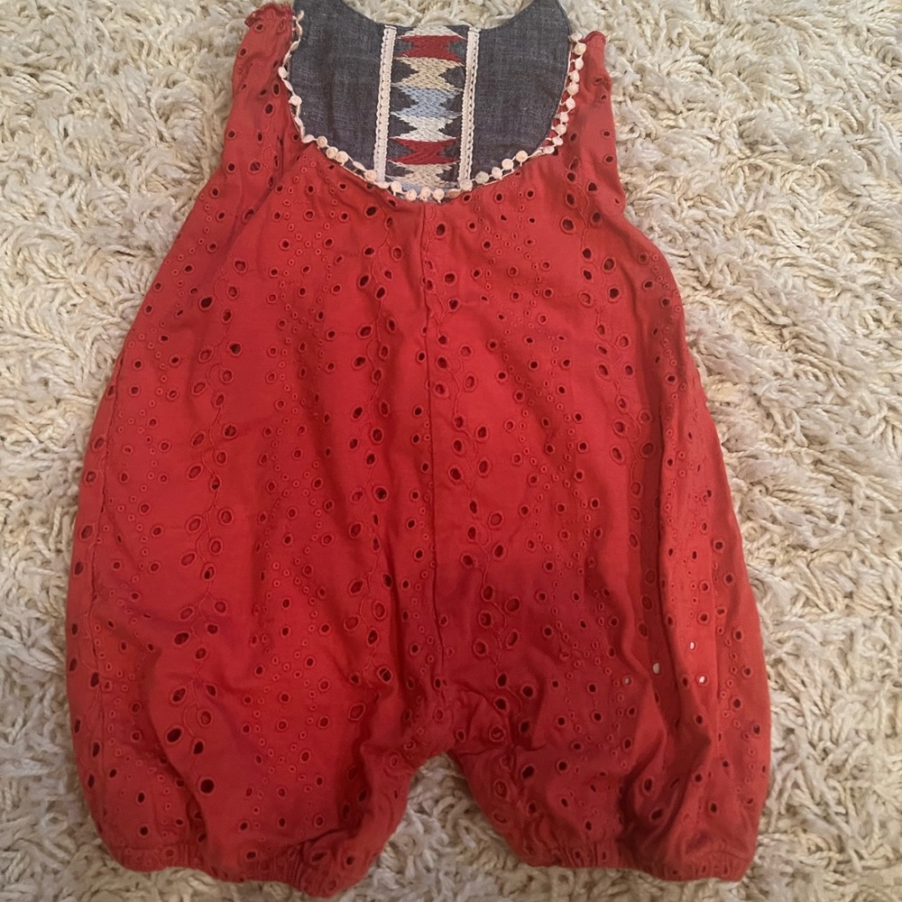 Jake & Peppar eyelet romper